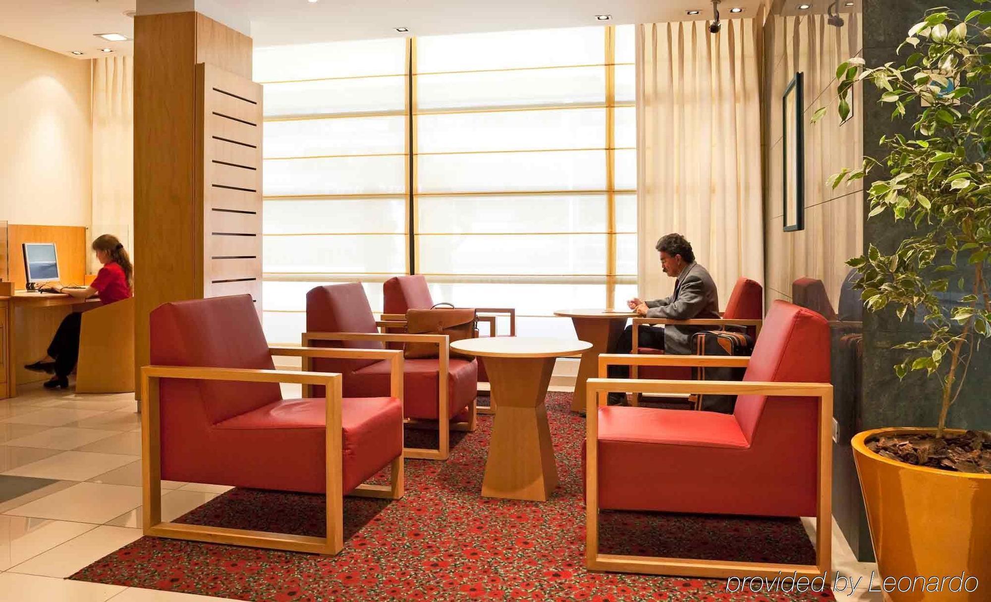 Hotel ibis Buenos Aires Obelisco Exterior foto