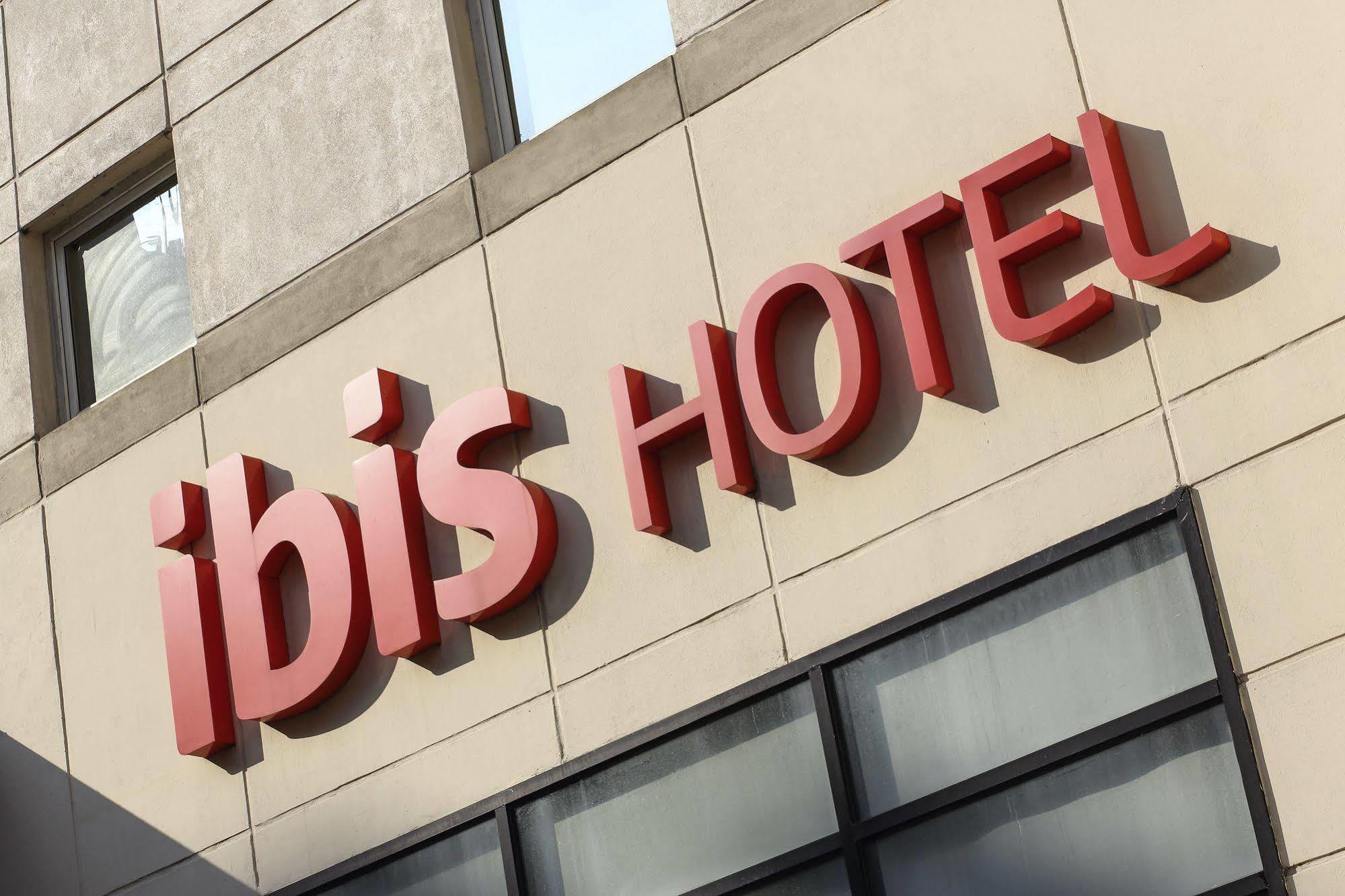 Hotel ibis Buenos Aires Obelisco Exterior foto