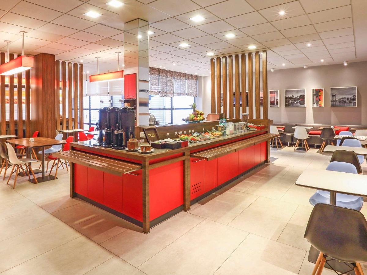 Hotel ibis Buenos Aires Obelisco Exterior foto